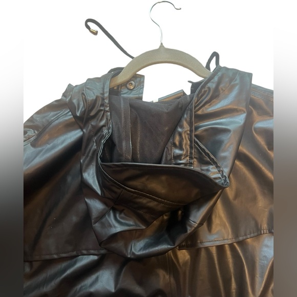 RAINS The Jacket Windbreaker - Picture 10 of 12